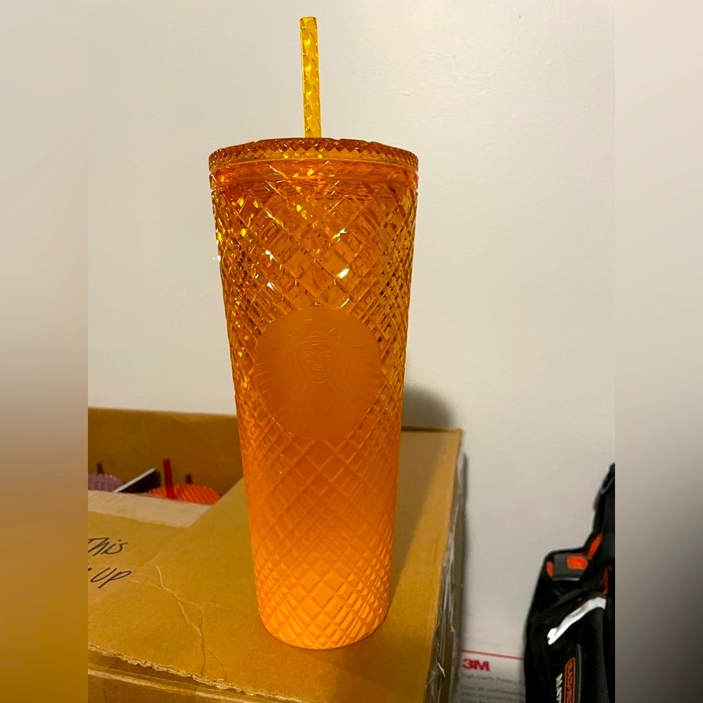 Starbucks 2022 Orange Mango Ombre Jeweled Cold Cup Straw Venti Tumbler 24 Oz